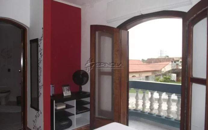 Imagem Sobrado com 4 dormitórios à venda, 710 m² por R$ 1.500.000,00 - Solemar - Praia Grande/SP
