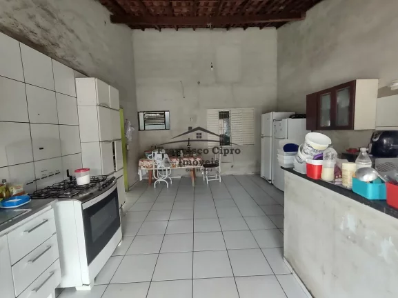 Imagem Casa à venda no bairro Vila Brasil - Guaratinguetá/SP