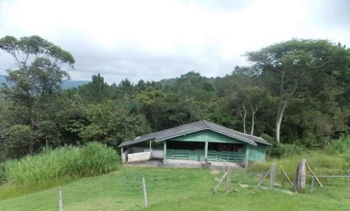 Imagem Chácara com 4 Dormitórios à Venda, possui Piscina, Área de 78.000 m² - Ratones - Florianópolis/SC