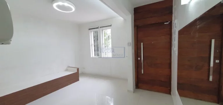 Imagem CASA COMERCIAL PARA LOCAÇÃO NA RUA TUTOIA