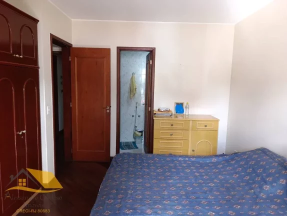 Imagem Vendo Amplo Apartamento no Centro de Nova Friburgo