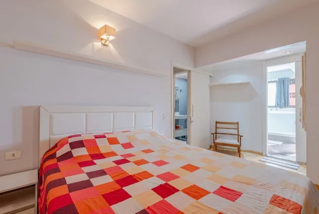 Imagem Imperdível oportunidade de investimento: Apartamento de 2 quartos na Vila Nova Conceição, São Paulo-SP com 154,00m² e 2 vagas.