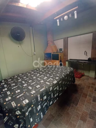 Imagem CASA À VENDA - CRUZEIRO DO SUL