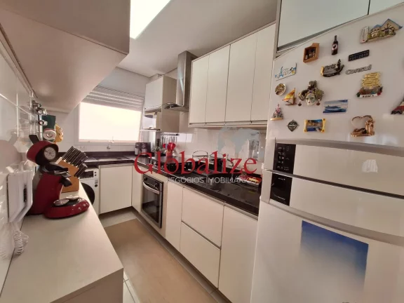 Imagem Apartamento 2 dormitórios (sendo 1 suíte) + 2 vagas de garagem e depósito.