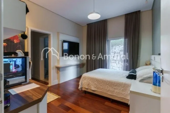 Imagem Casa à venda em Valinhos /Condomínio Moinho dos Ventos.

Se você busca qualidade de vida em grand...