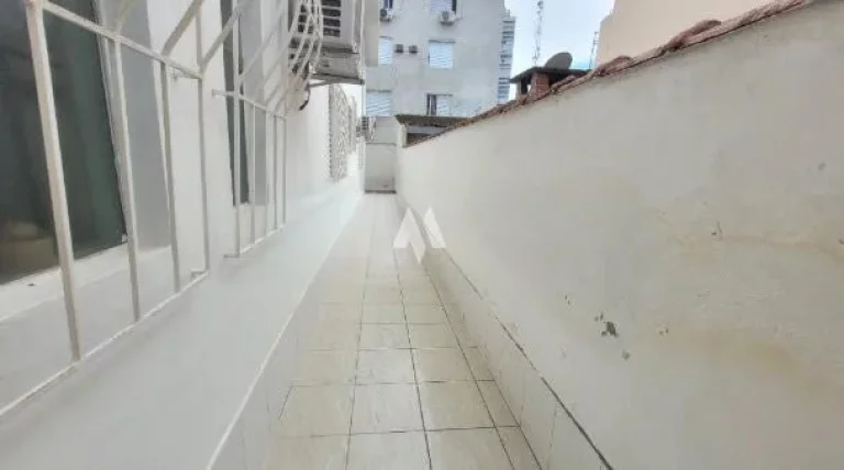 Imagem Casa com 3 quartos - piscina na Ponta da Praia em Santos