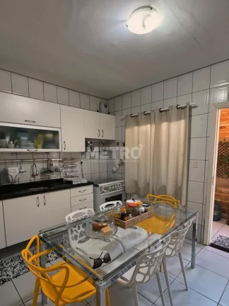 Imagem Casa à venda no Caminho do Sol, 3 4, sendo 01 suíte, escritório, piscina