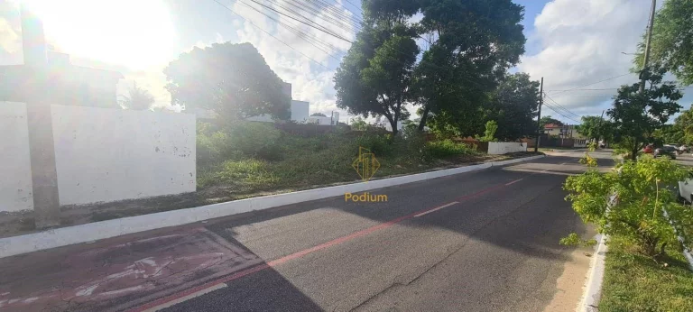 Imagem Terreno na Avenida principal do Portal do Sol - TE0009