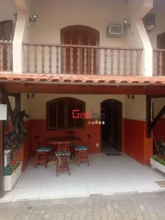 Imagem Casa com 4 dormitórios à venda, 120 m² por R$ 530.000,00 - Peró - Cabo Frio/RJ
