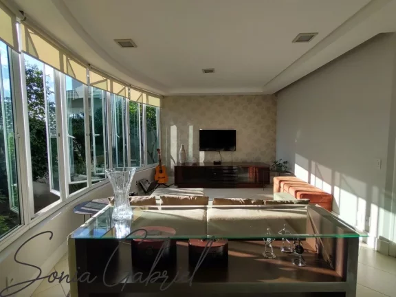 Imagem Imponente Casa em Condomínio à Venda em Vinhedo-SP 3 Quartos, 3 Suítes, 3 Salas, 5 Banheiros, 5 Vagas, 450m² Imagem Imponente Casa em Condomínio à Venda em Vinhedo-SP 3 Quartos, 3 Suítes, 3 Salas, 5 Banheiros, 5 Vagas, 450m²
