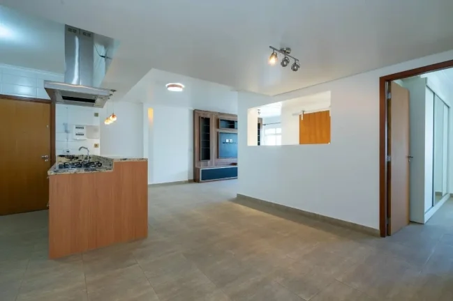Imagem Apartamento 92M², 2Q, 1 Suíte, 2 Banheiros, Cooktop, Forno Embutido.