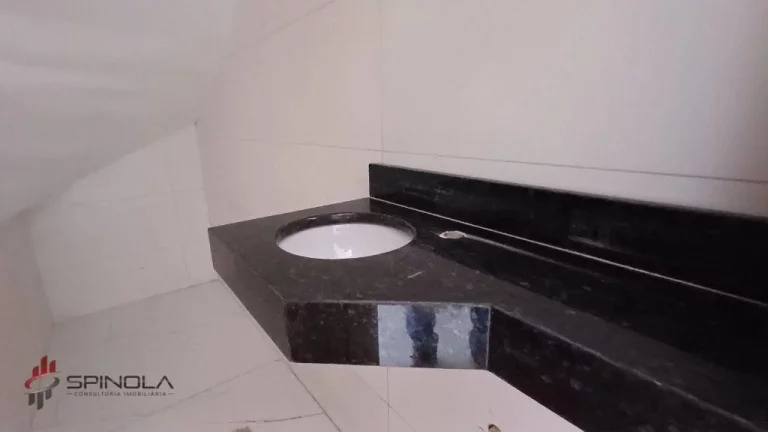 Imagem Sobrado com 4 dormitórios à venda, 88 m² por R$ 520.000,00 - Mirim - Praia Grande/SP