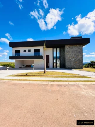 Imagem Casa Cinematográfica localizada em Atibaia! Aceita financiamento bancário!
