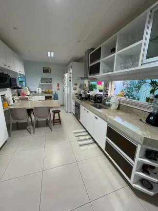 Imagem Casa à venda no bairro Jabotiana | 3/4, Área de Lazer, 4 vagas de garagem | Confira!