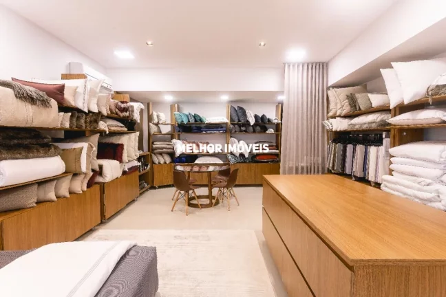 Imagem Sala Comercial com 69 m² de área privativa á Venda, localizado no Centro Sul de Balneário Camboriú.