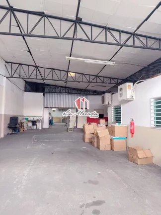 Imagem Galpão com escritório, 350M², no Aleixo, LOCAÇÃO!