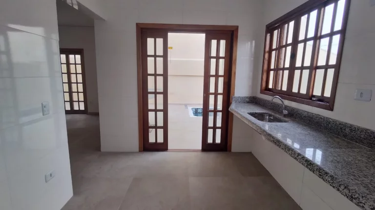 Imagem Sobrado de Condomínio com 3 dorms, Balneário Tupy, Itanhaém - R$ 390 mil, Cod: 1355