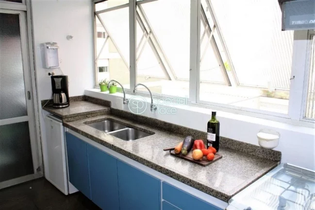 Imagem Apartamento à venda no Itaim - Área: 151m² - 03 dormitórios - sendo 01 suíte (todos bem espaço...