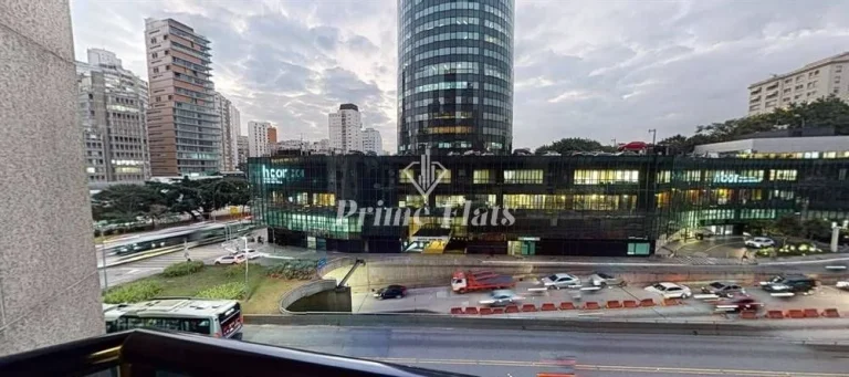 Imagem Flat disponível para locação no Golden Tower Residence no Itaim Bibi, com 40m², 1 dormitório e 1 vaga