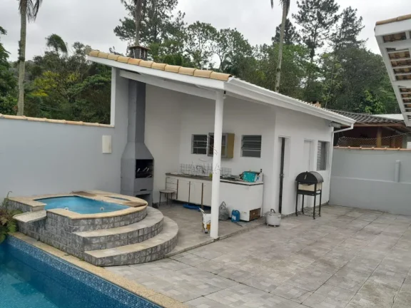 Imagem Casa em condomínio fechado à venda ou locação com 4 suítes!