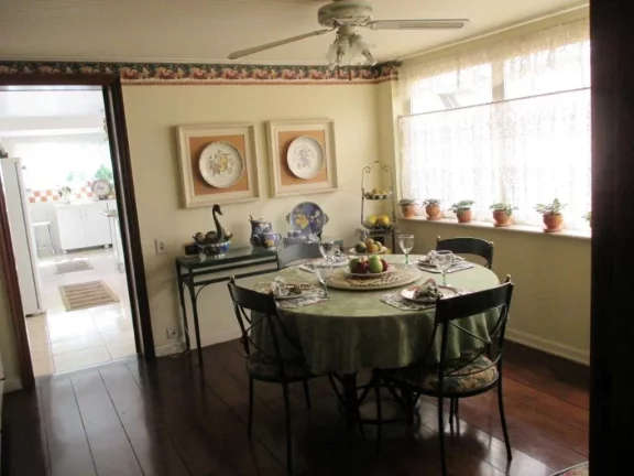 Imagem Sobrado à venda com 4 quartos, sendo 4 suítes, em Jardim Guedala, São Paulo - SP