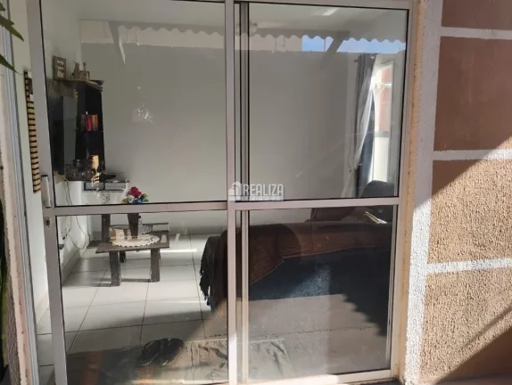 Imagem Casa à venda em Uberaba: 2 dormitórios, churrasqueira e varanda gourmet!