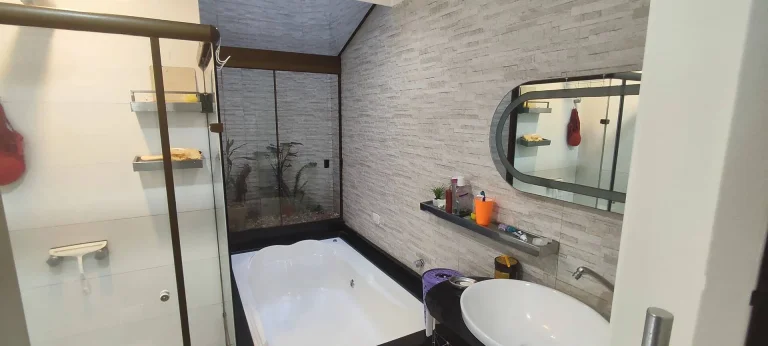 Foto do imóvel: Casa à venda com 03 suítes mais 02 quartos, no Bairro Coqueiral, Cascavel.