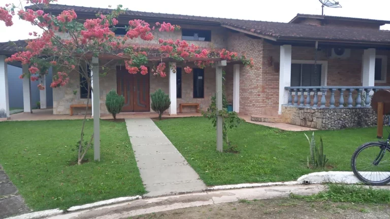 Imagem Casa em Condomínio para Venda em Ubatuba / SP no bairro Horto Florestal