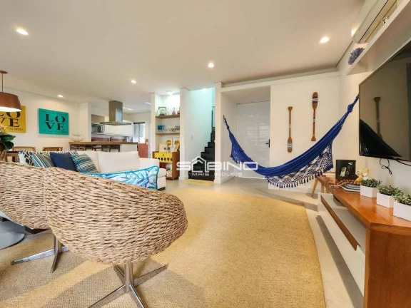 Imagem Belíssima casa de Villagio à venda com 4 Dormitórios sendo 2 suítes 232m² na Riviera de São Lourenço - Bertioga SP