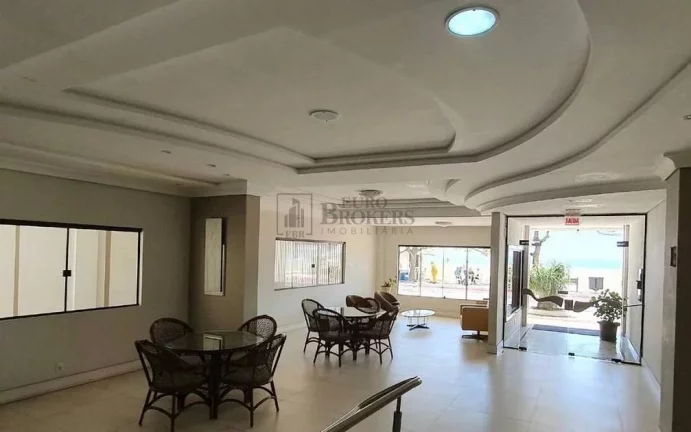 Imagem Apartamento Frente Mar para reformar com 3 dormitórios à venda na Barra Sul em B