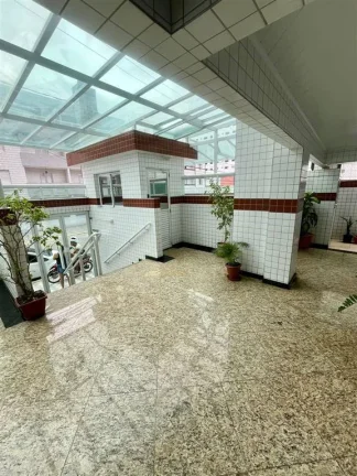 Imagem Apto todo reformado com poretira fechada