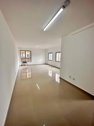 Imagem Sala Comercial na Candido de Abreu, com uma vaga