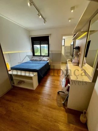 Imagem Apartamento no Alto da Lapa com 209m² pronto para morar, 3 suítes e 3 vagas.