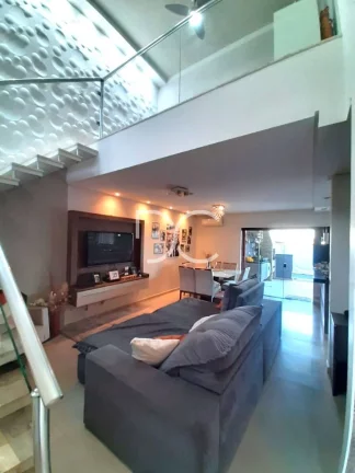 Condomínio Horto Florestal II - Venda Casa Térrea AC 130m² | AT 152 m² | 3 Dorm | 1 Suíte | 2 Ban | 2 Vagas | Piscina