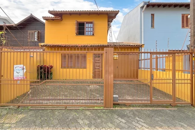 Casa com 3 Quartos à Venda, 156 m² em Vila Nova - Porto Alegre