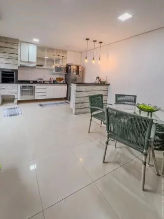 Imagem Casa em Condomínio para Venda em Cuiabá / MT no bairro Santa Cruz