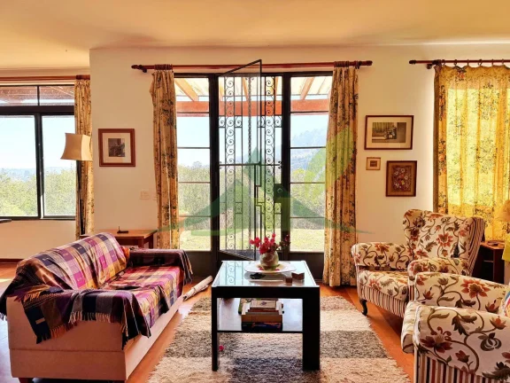 Imagem Sítio à Venda em Atibaia: Exclusivo com Vista Panorâmica e Casa Financiável