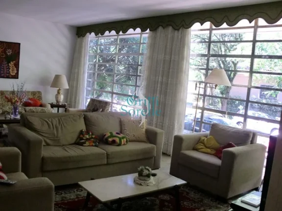 Imagem Casa Térrea à Venda na Vila Madalena - São Paulo/SP.