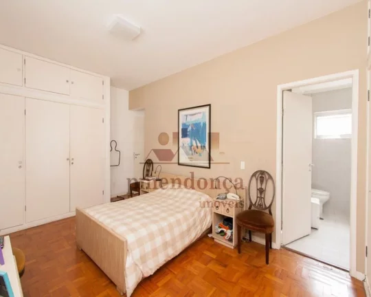 Imagem living para 2 ambientes integrado som a sala de jantar, lavabo, 3 dormitórios sendo 1