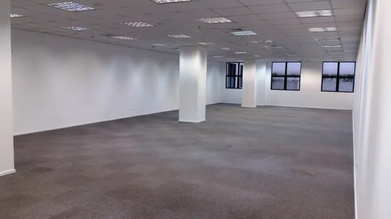 Imagem SALA COMERCIAL em Curitiba - PR, Centro