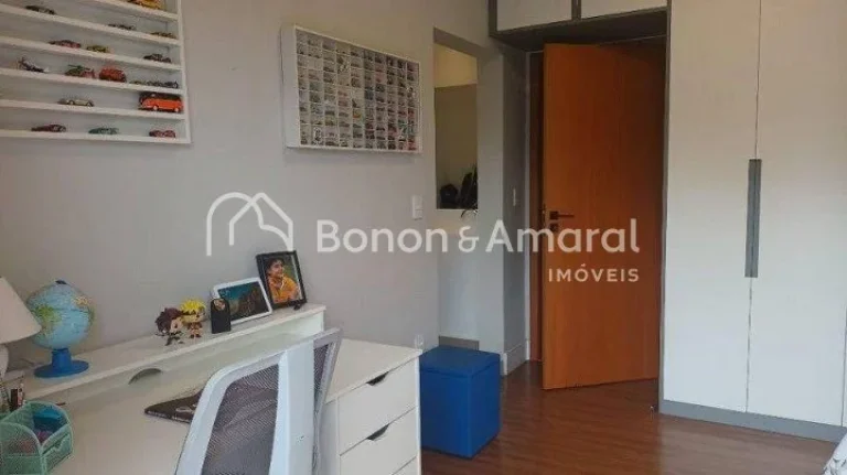 Imagem Linda e espaçosa casa com sala de estar, sala de jantar, cozinha, copa, lavabo, varanda gourmet, ri...