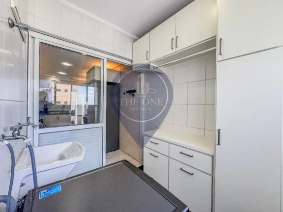 Imagem Imperdível oportunidade de adquirir apartamento de alto padrão em Pinheiros, São Paulo-SP - 3 quartos, 2 suítes, 2 salas, 3 banheiros, 2 vagas de garagem, 118,00 m² de área.