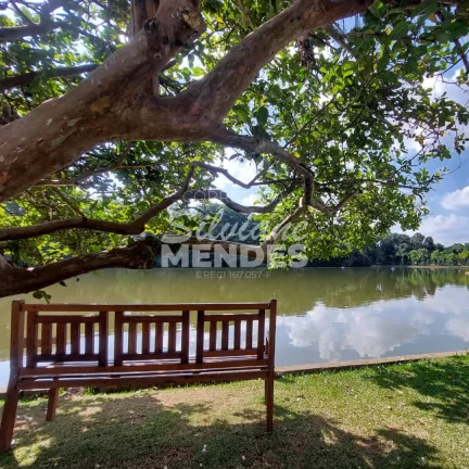 Imagem Imponente residência 402 m² com 5 suítes e complexo de lazer privativo