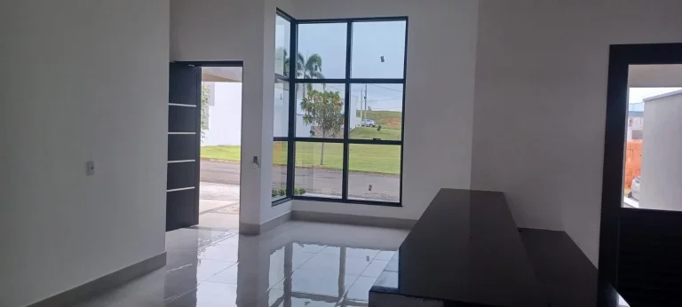 Imagem CASA TÉRREA - AMPLA E CONFORTÁVEL - CONDOMÍNIO MONTE VERDE - MONTE MOR