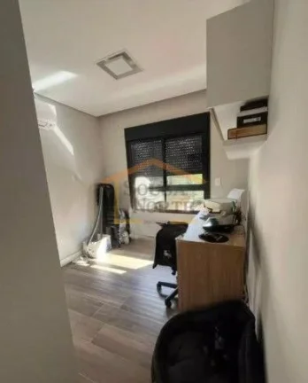 Imagem Apartamento com 69 m² de área útil. Possui 2 dormitórios, sendo 2 suítes com armários planejad...