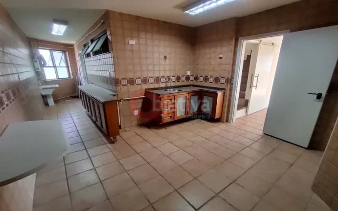 Imagem Cobertura com 2 dormitórios a venda no Centro em Cabo Frio/RJ