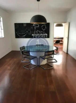 Imagem Casa de 6 quartos na Vila Madalena 350m² de Luxo e Conforto!