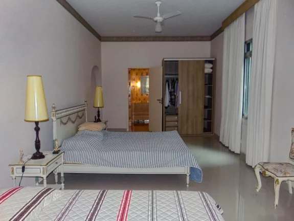 Imagem Pitangueiras - Frente total ao mar - Linda vista - 502 m² úteis - Garagem no prédio.