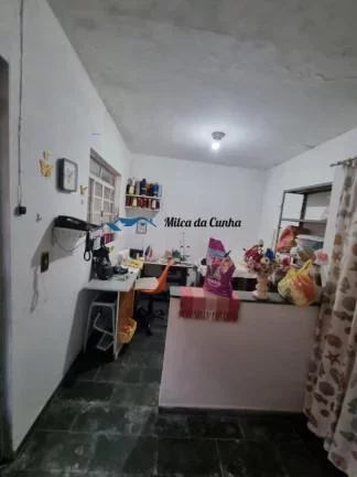 Imagem Sobrado à Venda com 3 dormitórios, 1 suíte, 2 vagas, com 190m², Jd Ocara em Santo André