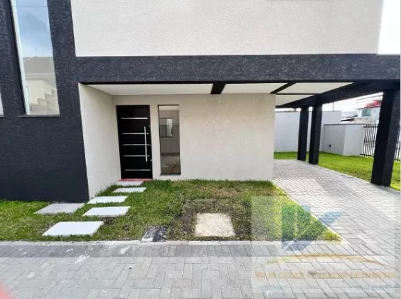 Imagem Sobrado para Venda em Curitiba, Uberaba, 3 dormitórios, 1 suíte, 2 banheiros, 1 vaga